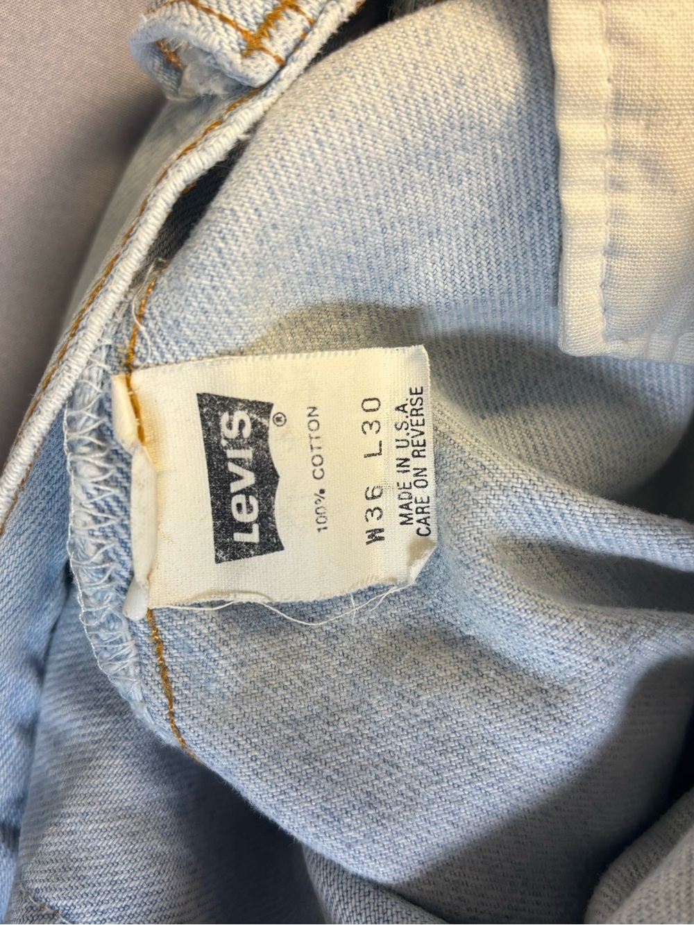 Stunning Vintage Levi’s Denim 501’s. 1992. Size 32. Perfectly broken in. - Picture 9 of 11